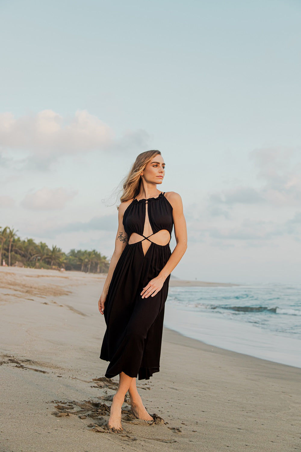 Beach outlet lady Athena black dress