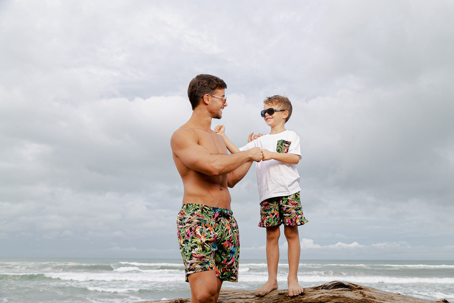 Personalized boy's t-shirt Paradise