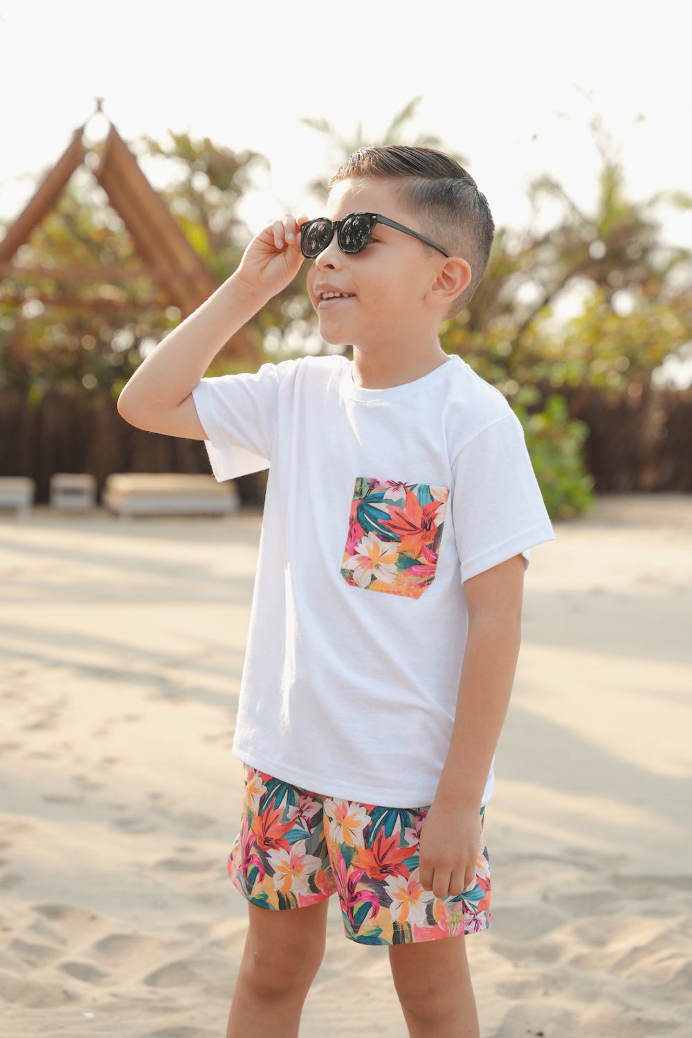 Playera personalizada niño Cayena – Playa Bendita Swimwear